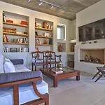 Pezoules House Ii